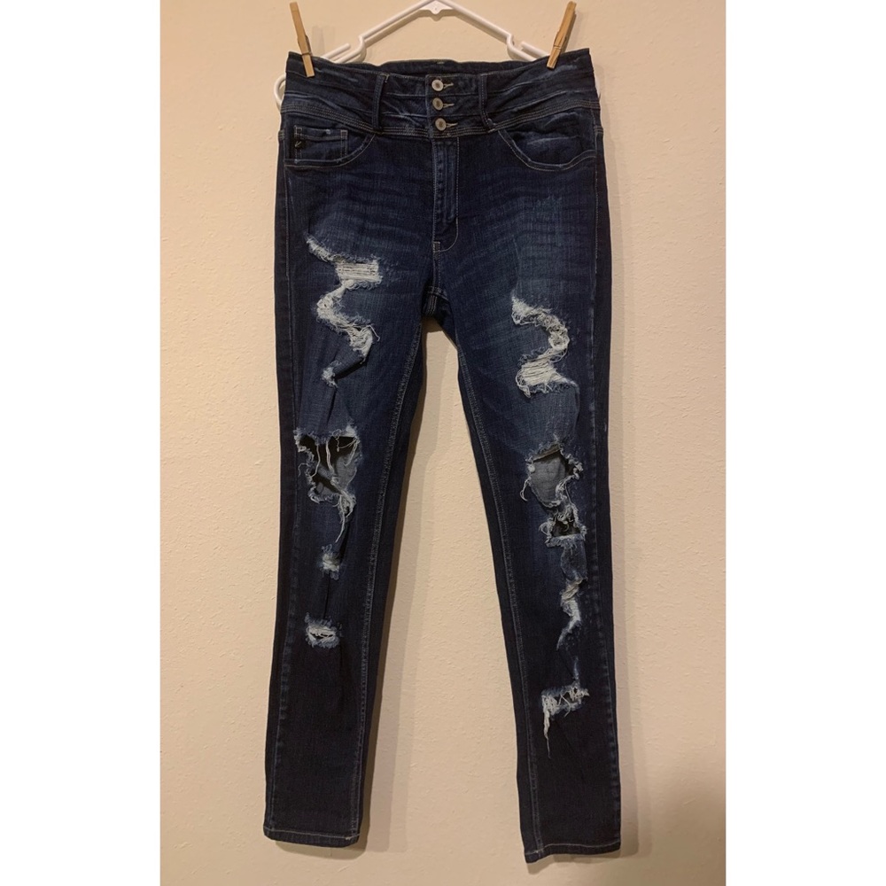 KanCan distressed skinny jeans